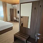 Aleks 3* Shkodër