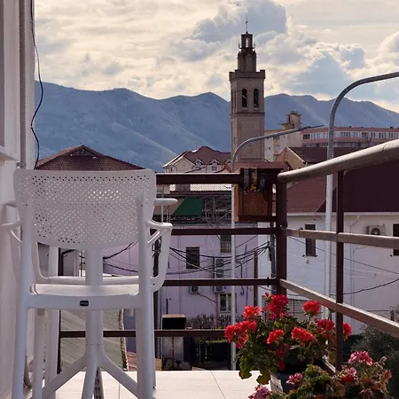 Aleks Hotel